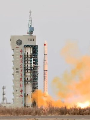 Lancement en 2021 d’un ensemble de satellites Yaogan-31 censés être utilisés pour la reconnaissance navale. (crédit : CASC)