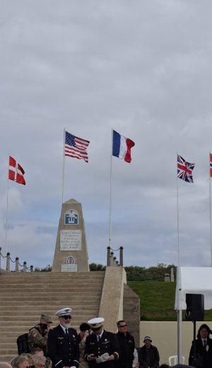 6 juin 2025 : CÉRÉMOMIE INTERNATIONALE DU 6 JUIN 2025 À UTHA-BEACH