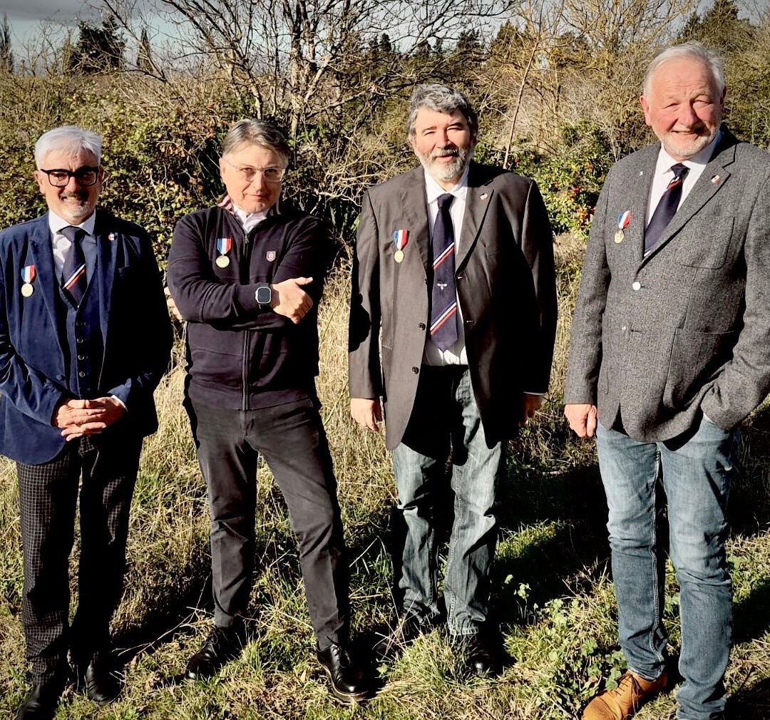 18 decembre 2025 : Remise de médailles de Bronze à des membres de l&rsquo;AICS -SR par le délégué zonal Mr Hervé Boissonnade
