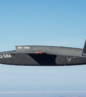 Les 10 drones militaires ailiers les plus avancés, conçus pour combattre aux côtés de pilotes humains.