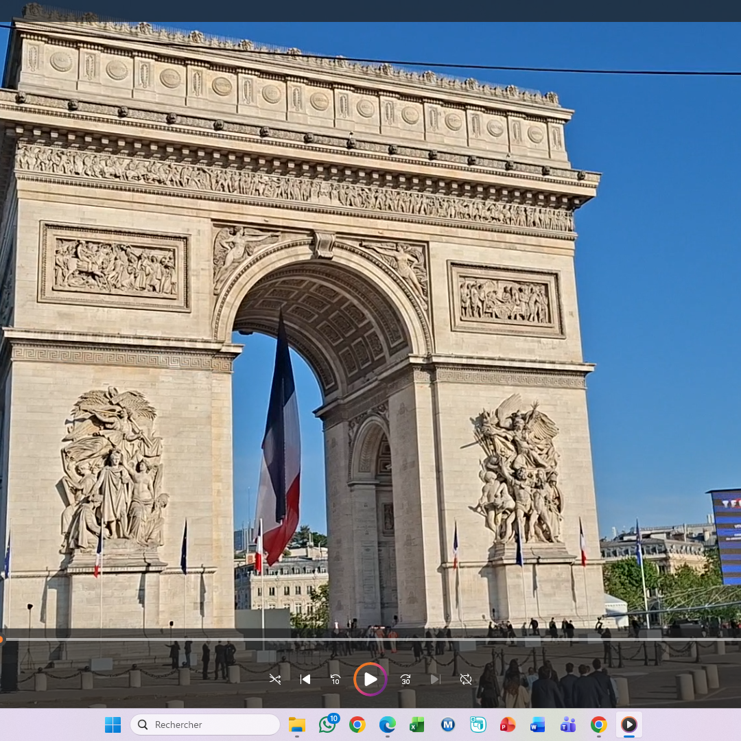 8 mai 2026: L&rsquo;AICS-SR était présente à la cérémonie de commémoration de la victoire du 8 Mai 1945 à l&rsquo;Arc de Triomphe de Paris
